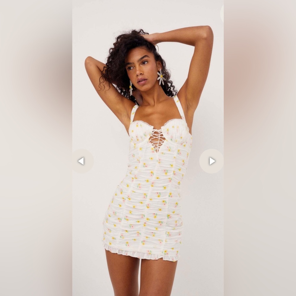 NWT FOR LOVE & LEMONS Celia Mini Floral Dress with Lace-Up Detail Medium